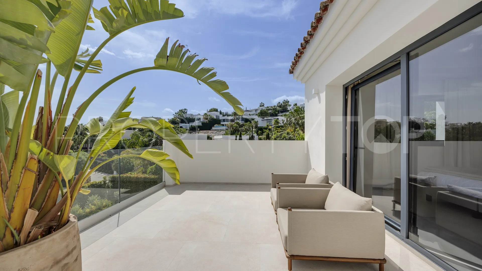 Buy 4 bedrooms villa in La Alqueria