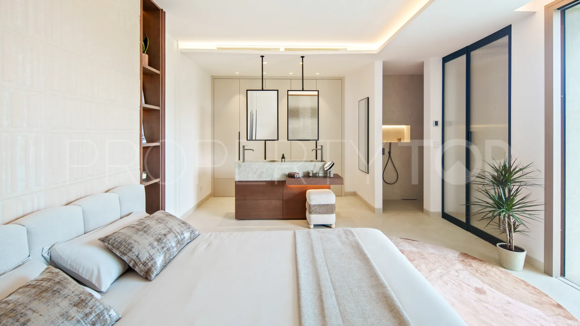 Buy Nueva Andalucia 5 bedrooms villa