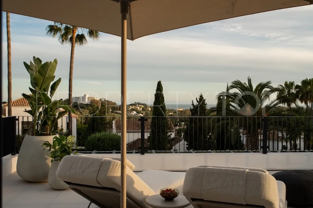 Buy Benahavis 4 bedrooms villa