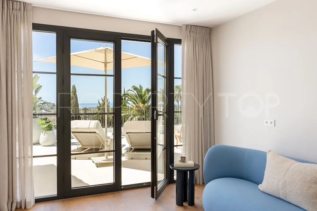 Buy Benahavis 4 bedrooms villa