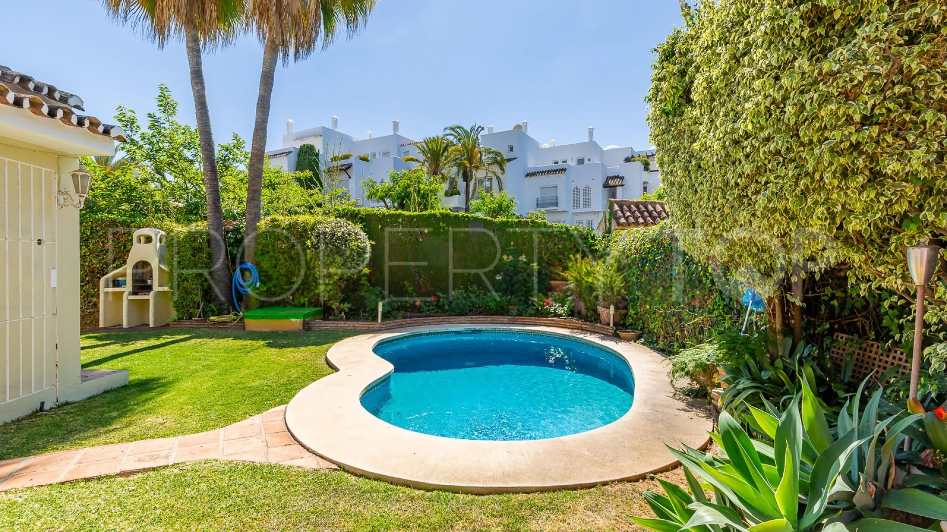 3 bedrooms villa in Beach Side Golden Mile for sale