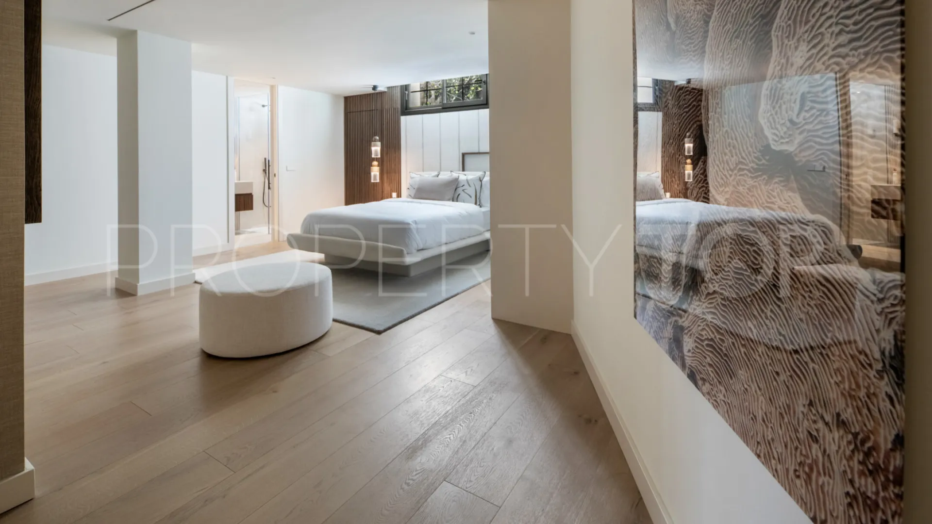 Villa en venta de 6 dormitorios en Nueva Andalucia