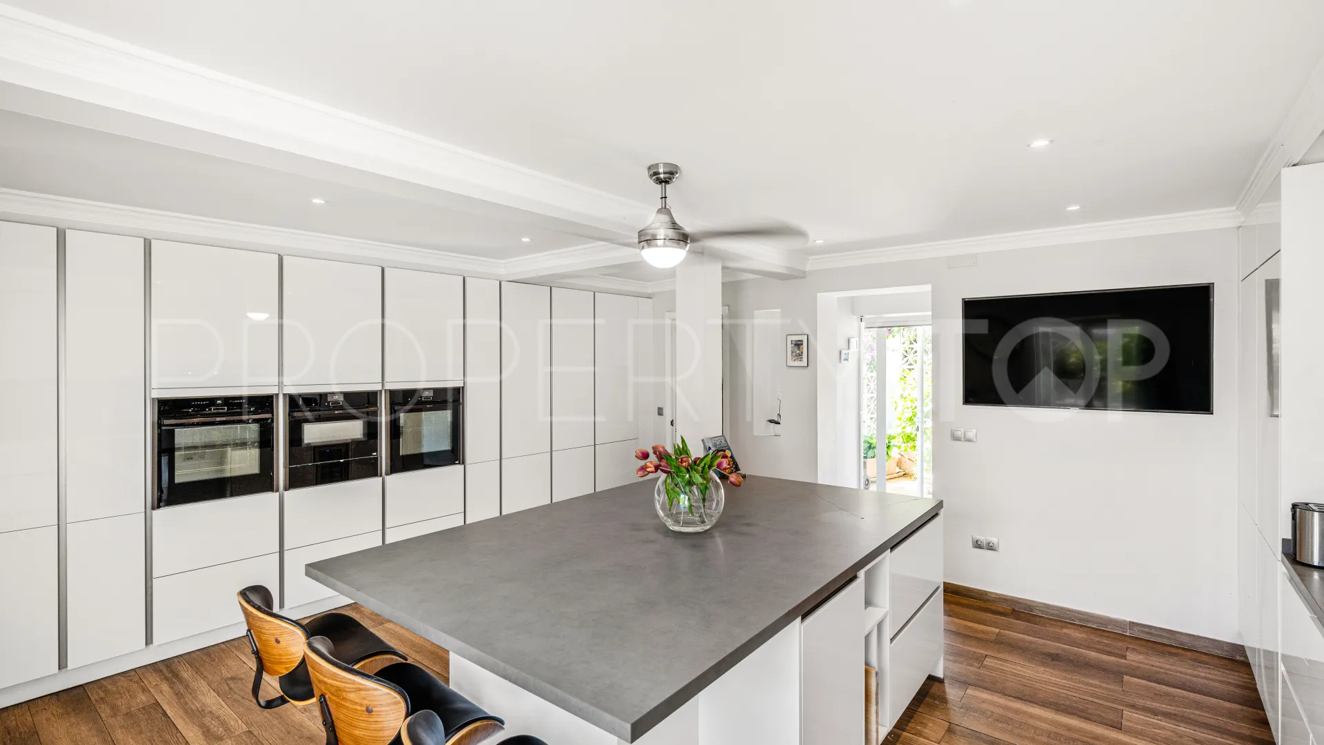 For sale Marbella Centro villa with 3 bedrooms