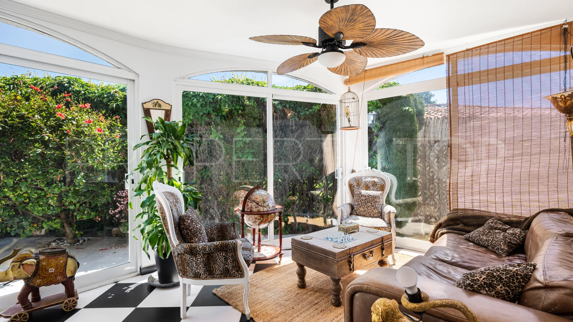 For sale Marbella Centro villa with 3 bedrooms