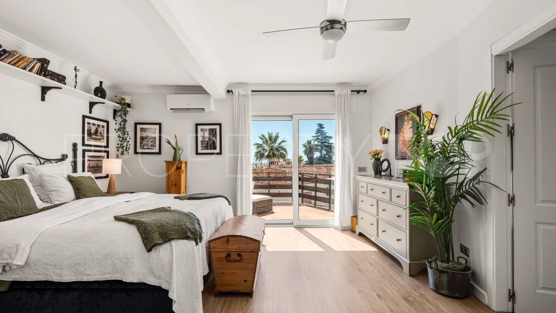 For sale Marbella Centro villa with 3 bedrooms