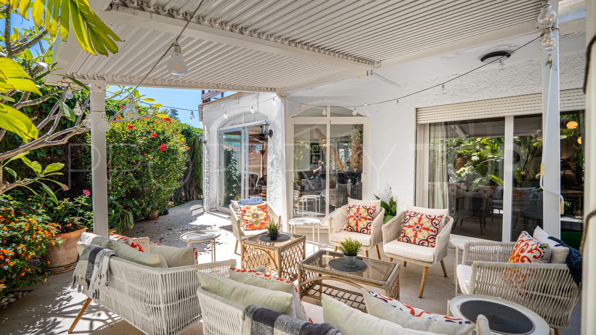 For sale Marbella Centro villa with 3 bedrooms