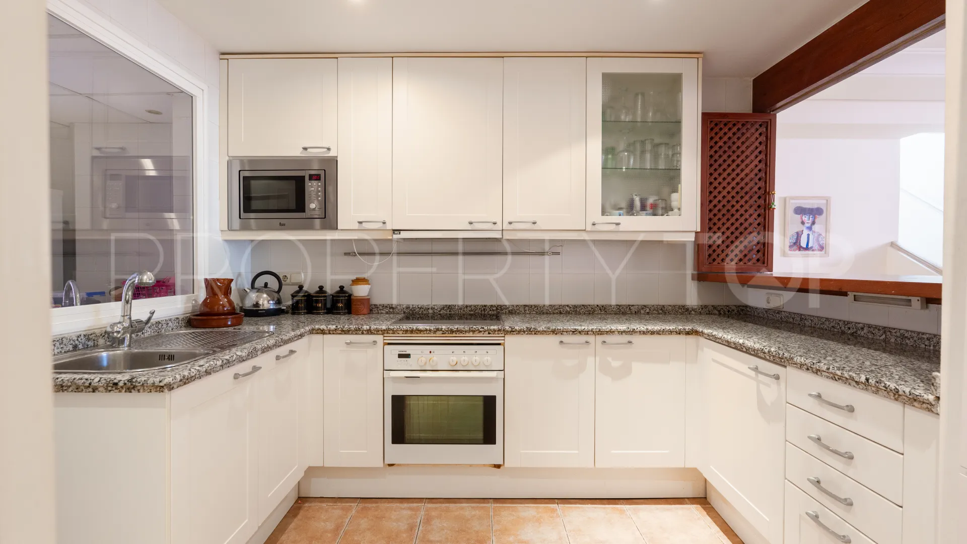 Duplex penthouse for sale in Estepona East with 3 bedrooms