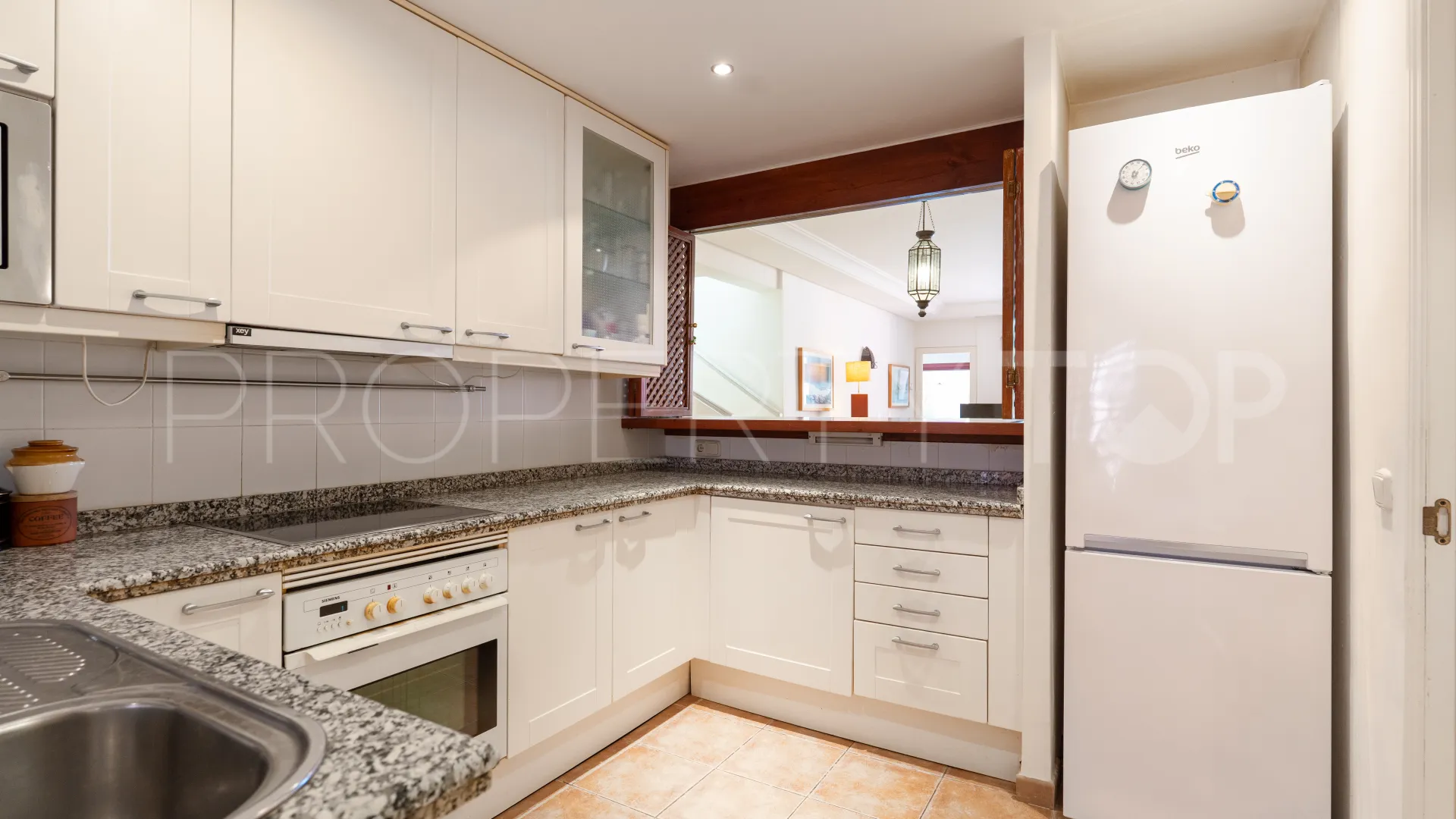 Duplex penthouse for sale in Estepona East with 3 bedrooms