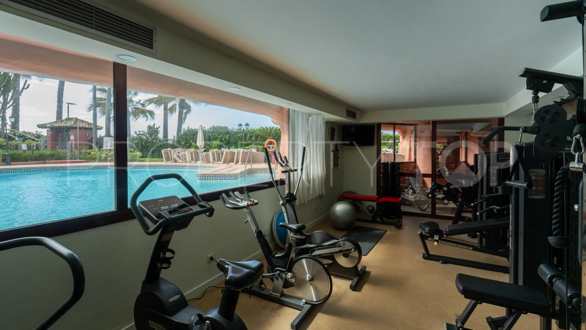 Duplex penthouse for sale in Estepona East with 3 bedrooms