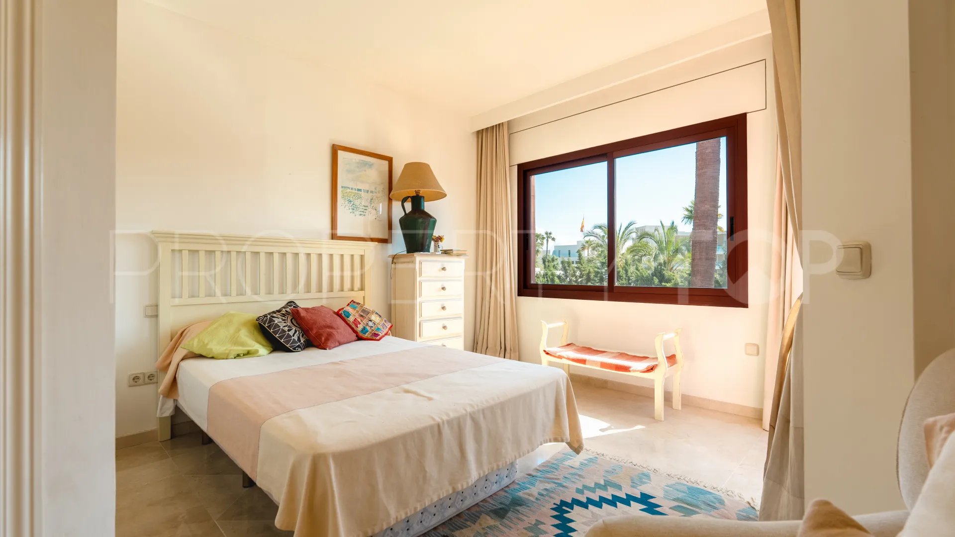 Duplex penthouse for sale in Estepona East with 3 bedrooms