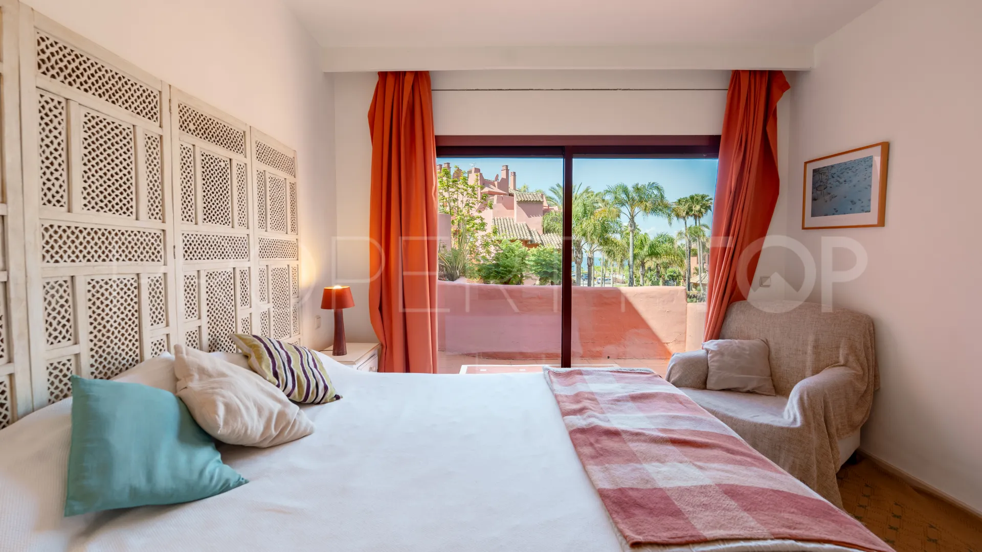 Duplex penthouse for sale in Estepona East with 3 bedrooms