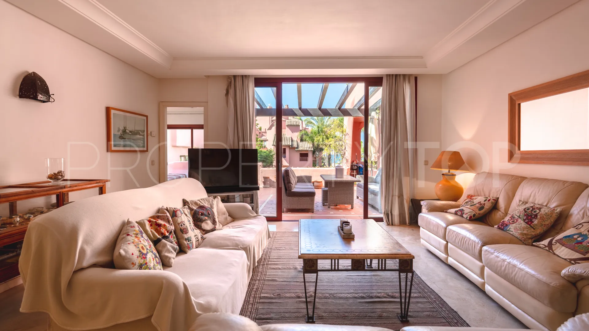 Duplex penthouse for sale in Estepona East with 3 bedrooms