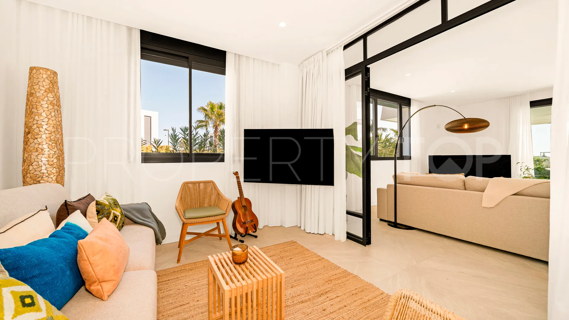 Apartamento planta baja en venta con 4 dormitorios en Los Monteros