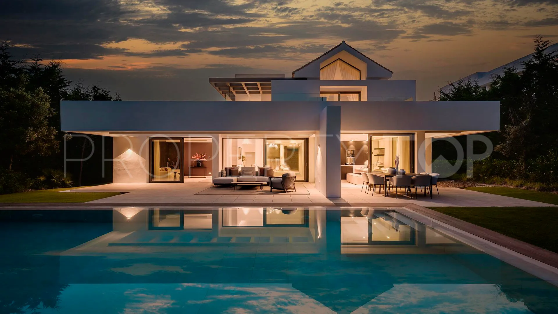 For sale 5 bedrooms villa in El Paraiso
