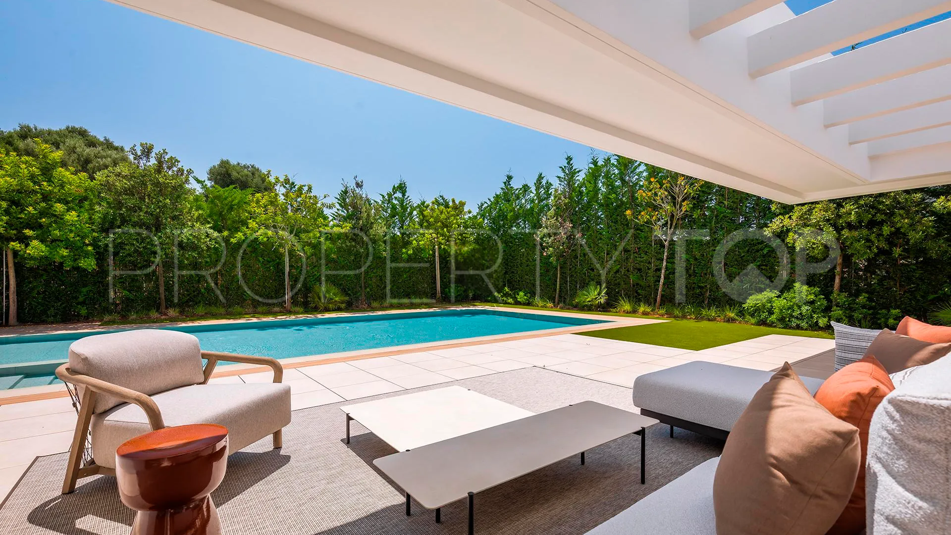 For sale 5 bedrooms villa in El Paraiso