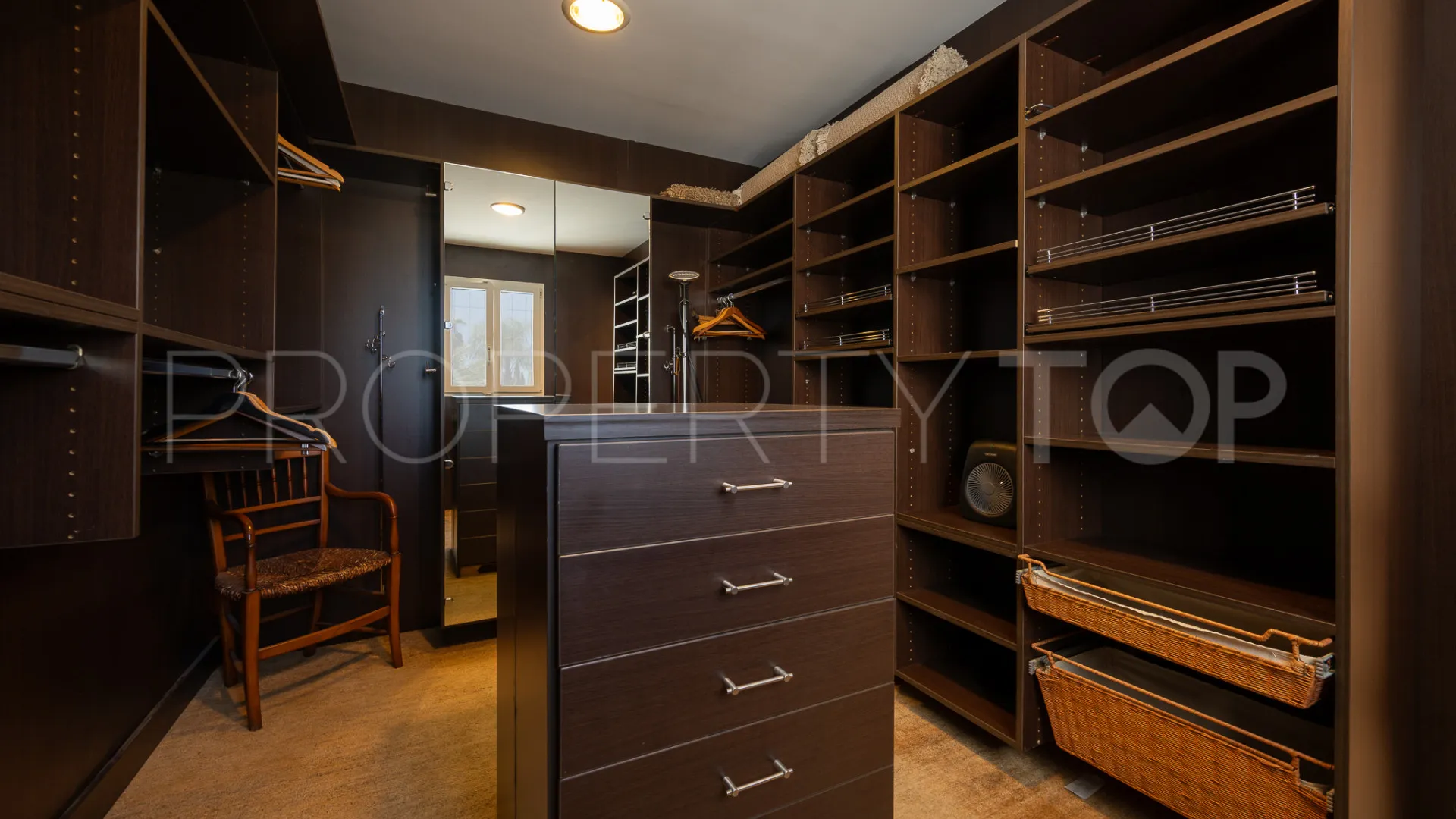 Buy Marbella East 7 bedrooms villa