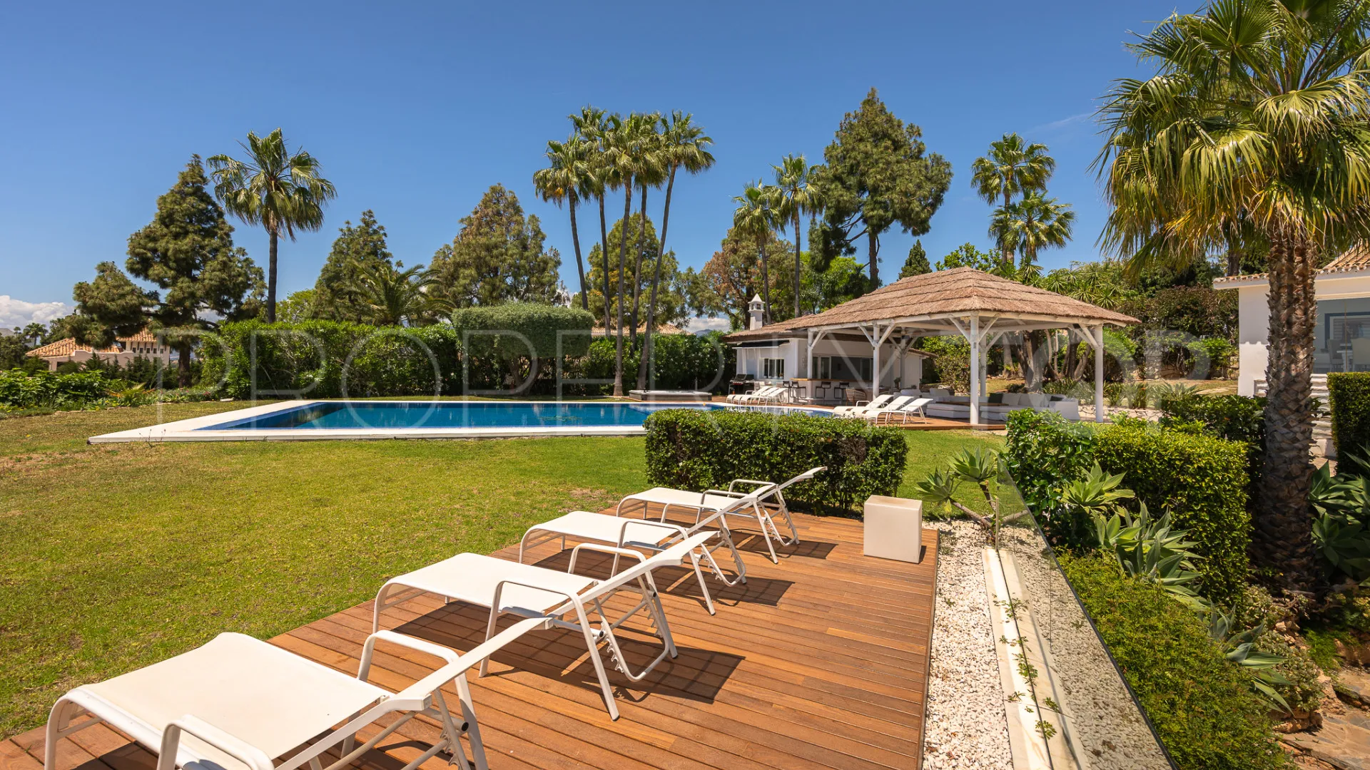 Buy Marbella East 7 bedrooms villa