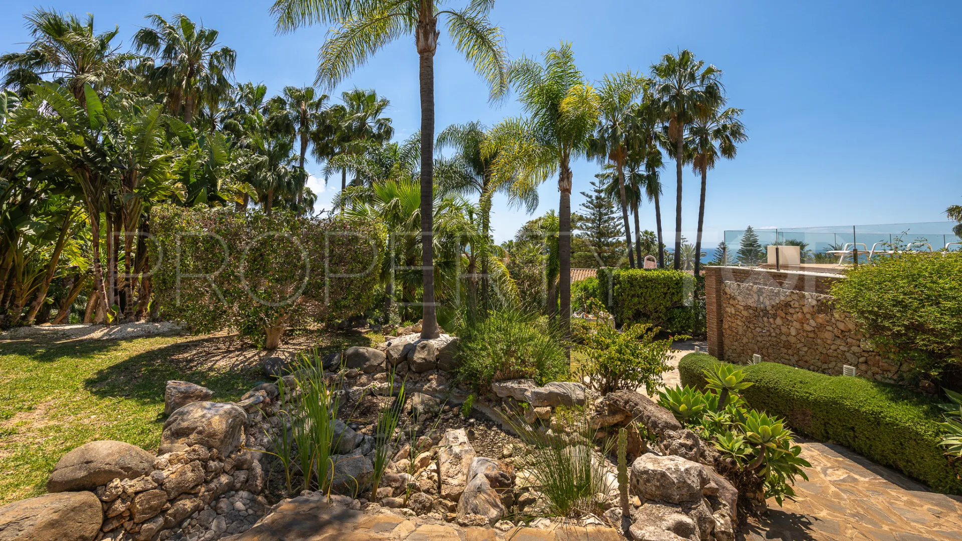 Buy Marbella East 7 bedrooms villa