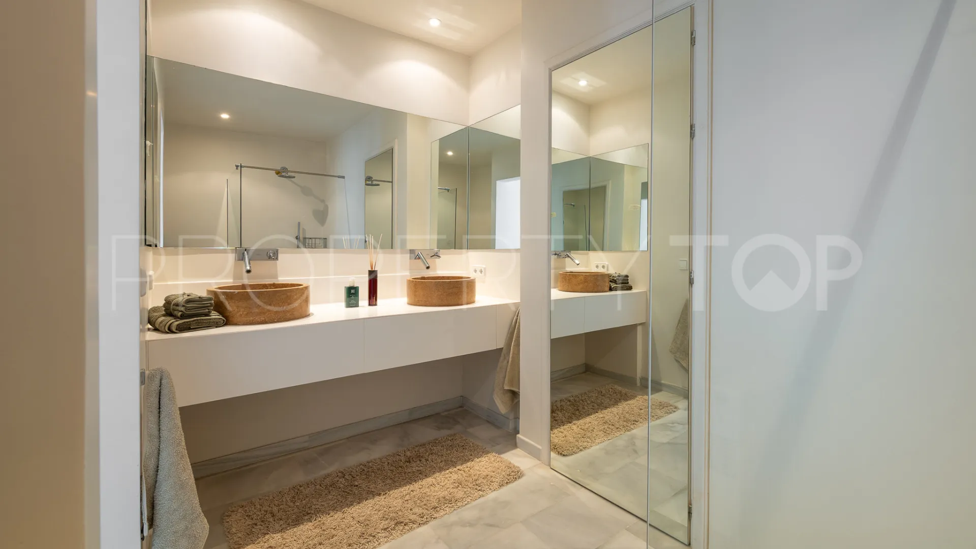 Buy Marbella East 7 bedrooms villa