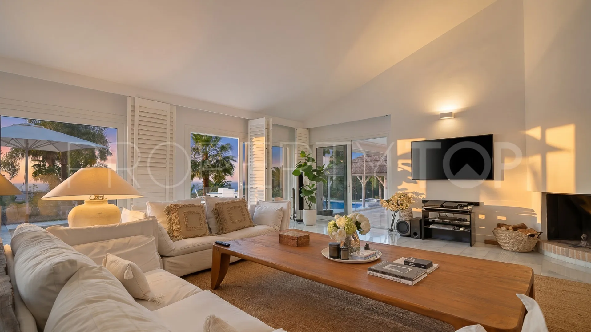 Buy Marbella East 7 bedrooms villa