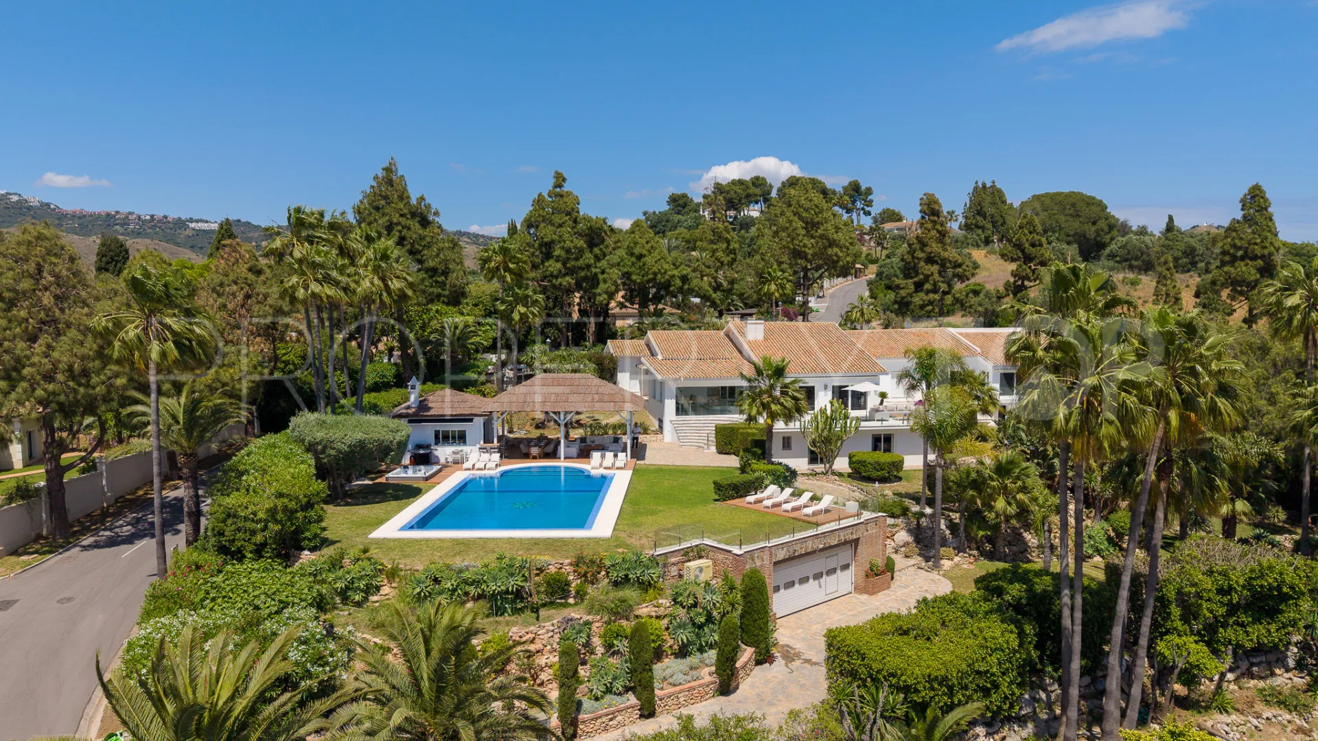 Buy Marbella East 7 bedrooms villa