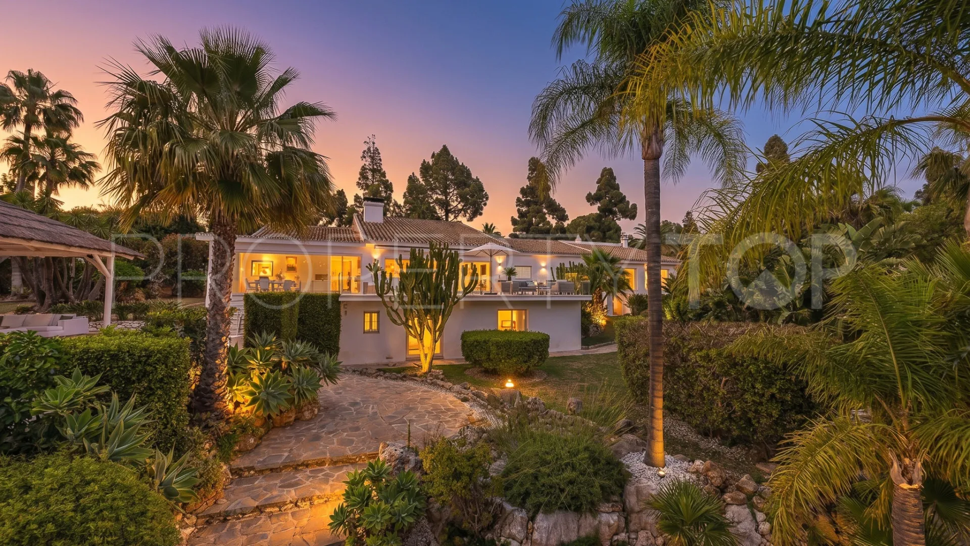 Buy Marbella East 7 bedrooms villa