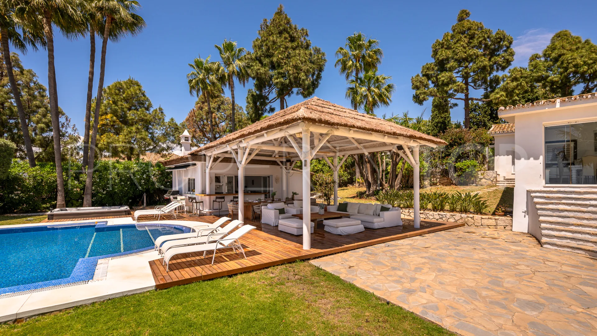 Buy Marbella East 7 bedrooms villa
