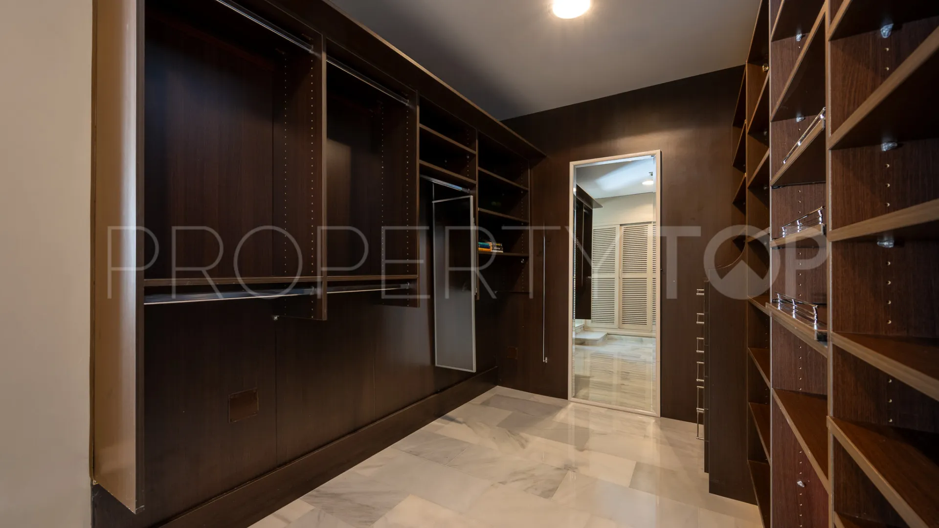 Buy Marbella East 7 bedrooms villa