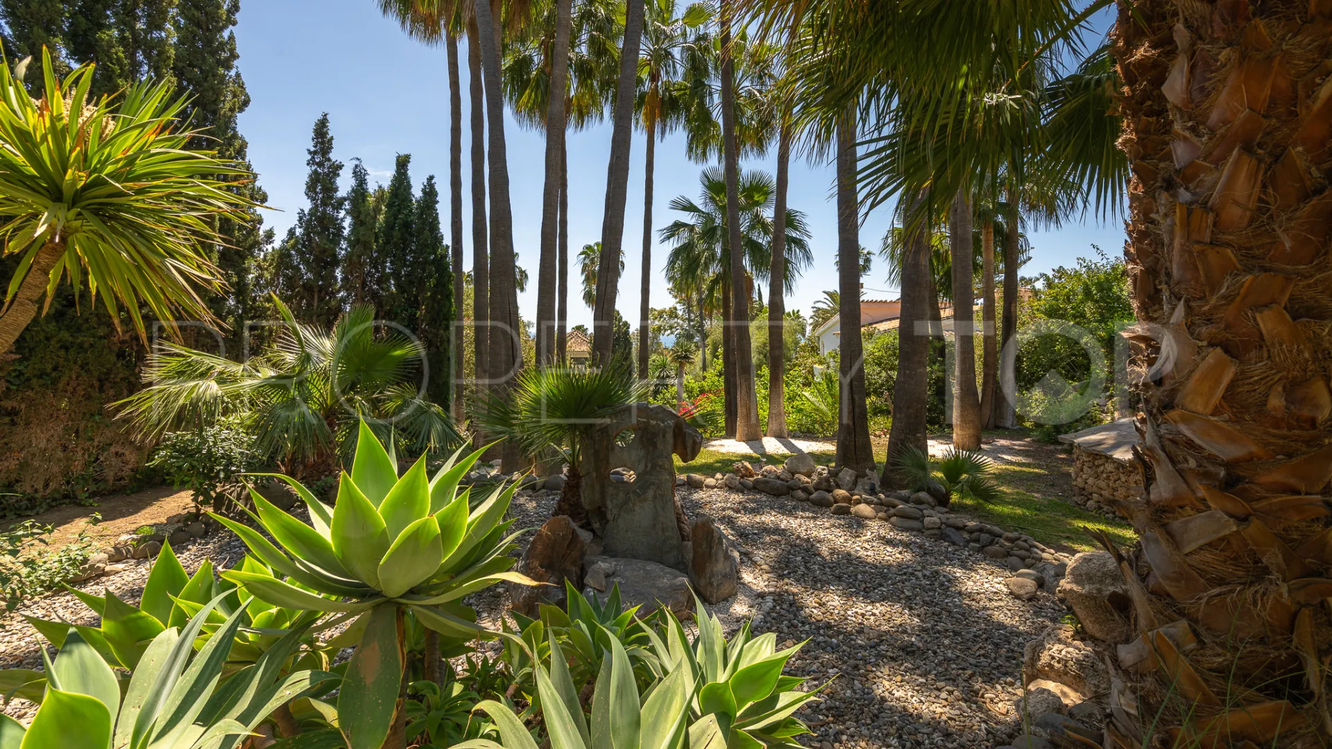 Buy Marbella East 7 bedrooms villa