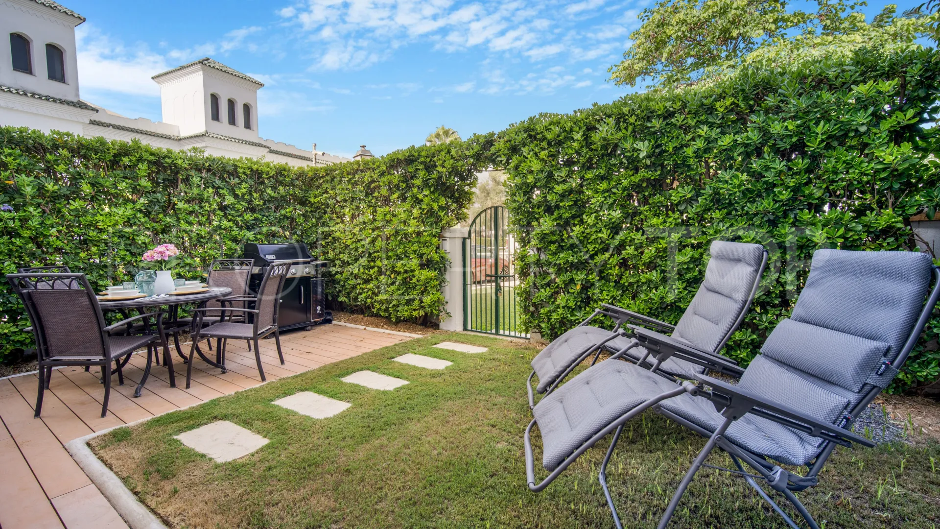 For sale Marbellamar town house with 4 bedrooms