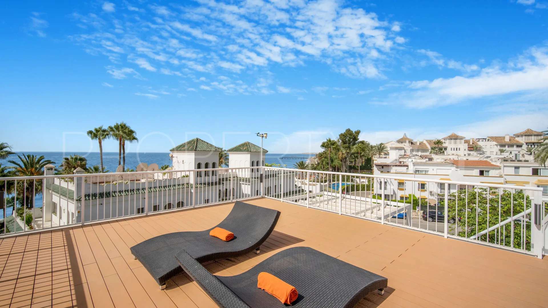 For sale Marbellamar town house with 4 bedrooms