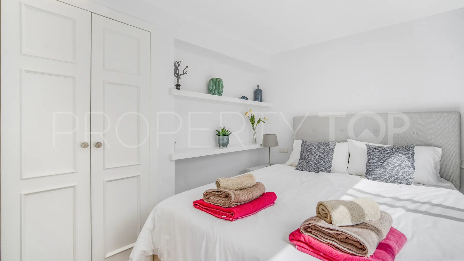 For sale Marbellamar town house with 4 bedrooms