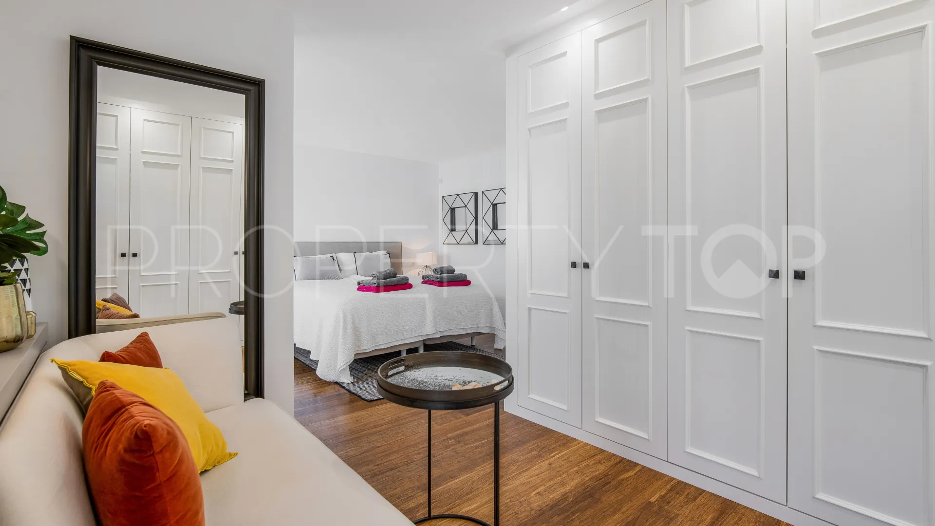 For sale Marbellamar town house with 4 bedrooms