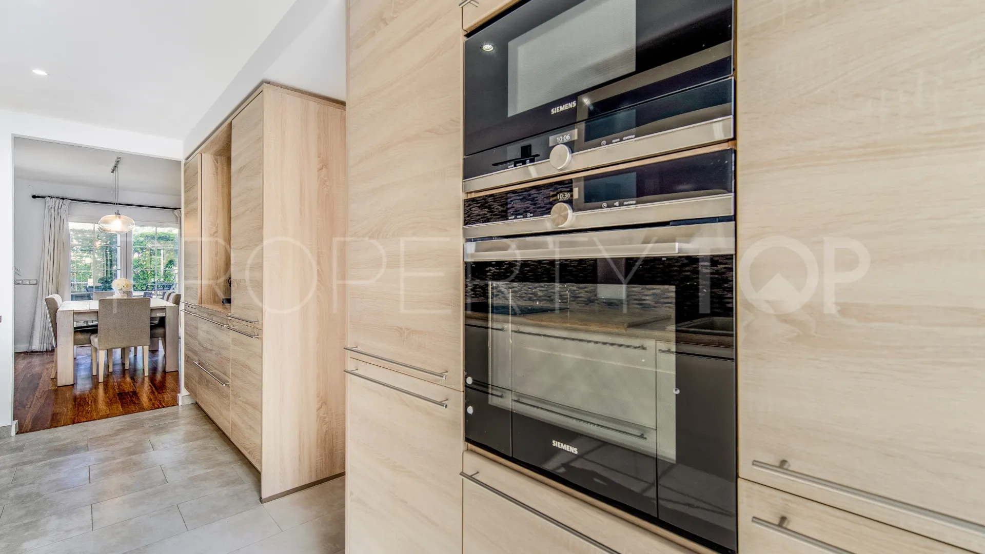 For sale Marbellamar town house with 4 bedrooms