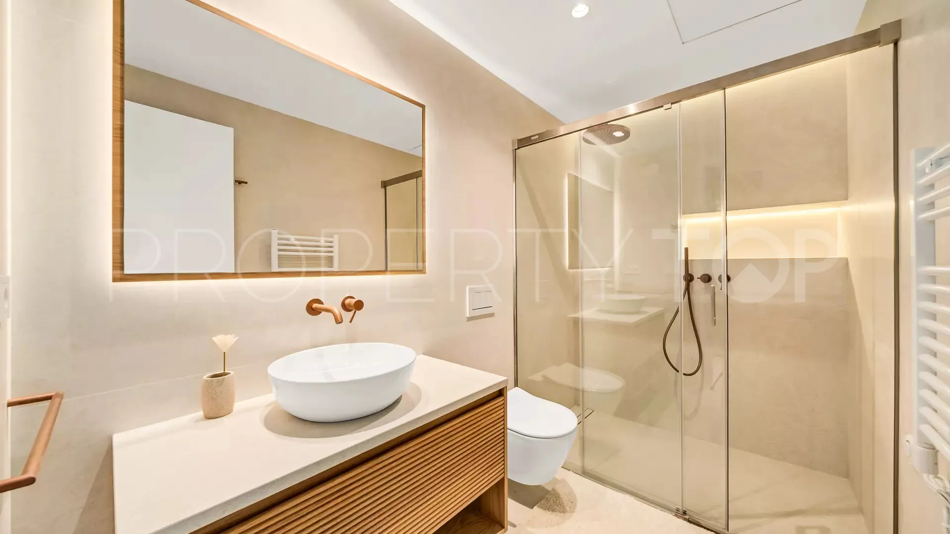 5 bedrooms town house for sale in Golden Mile
