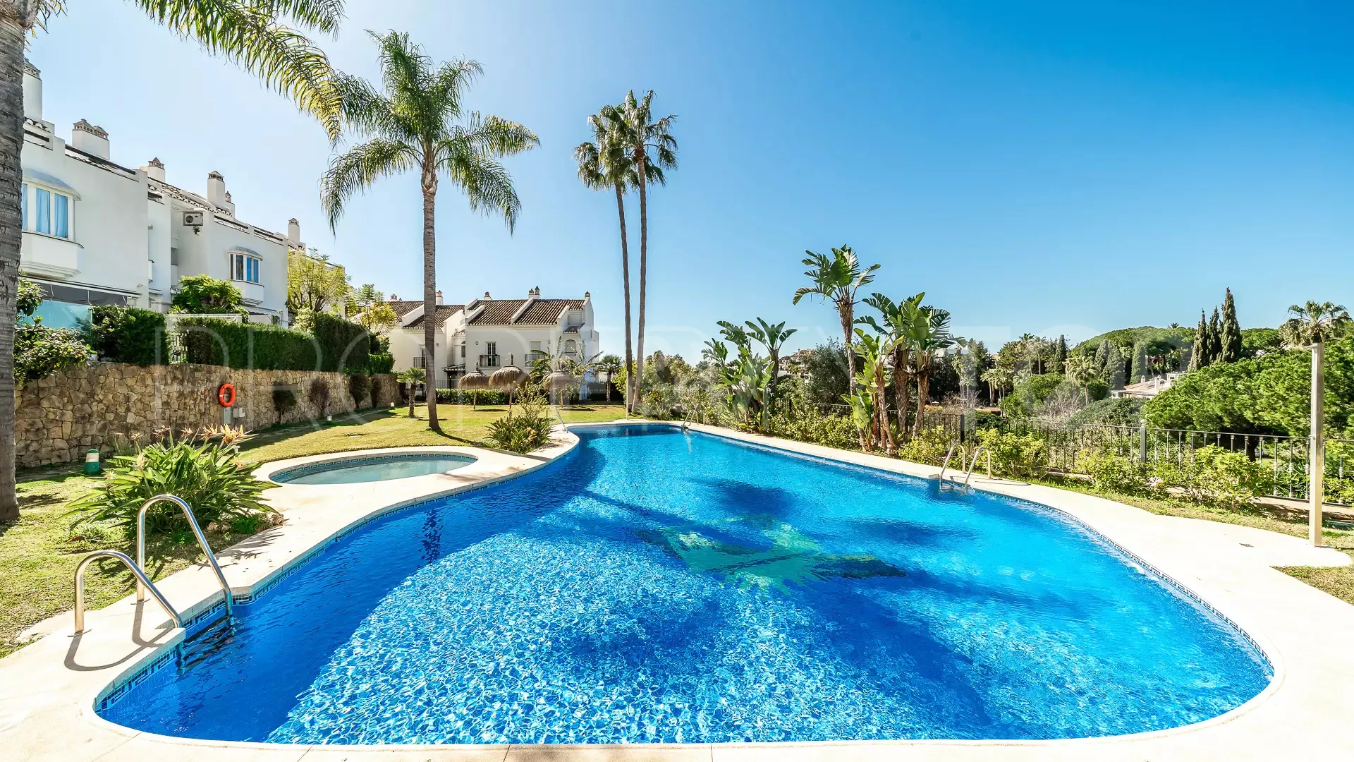 5 bedrooms town house for sale in Golden Mile