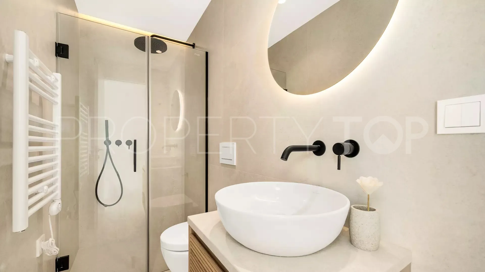 5 bedrooms town house for sale in Golden Mile