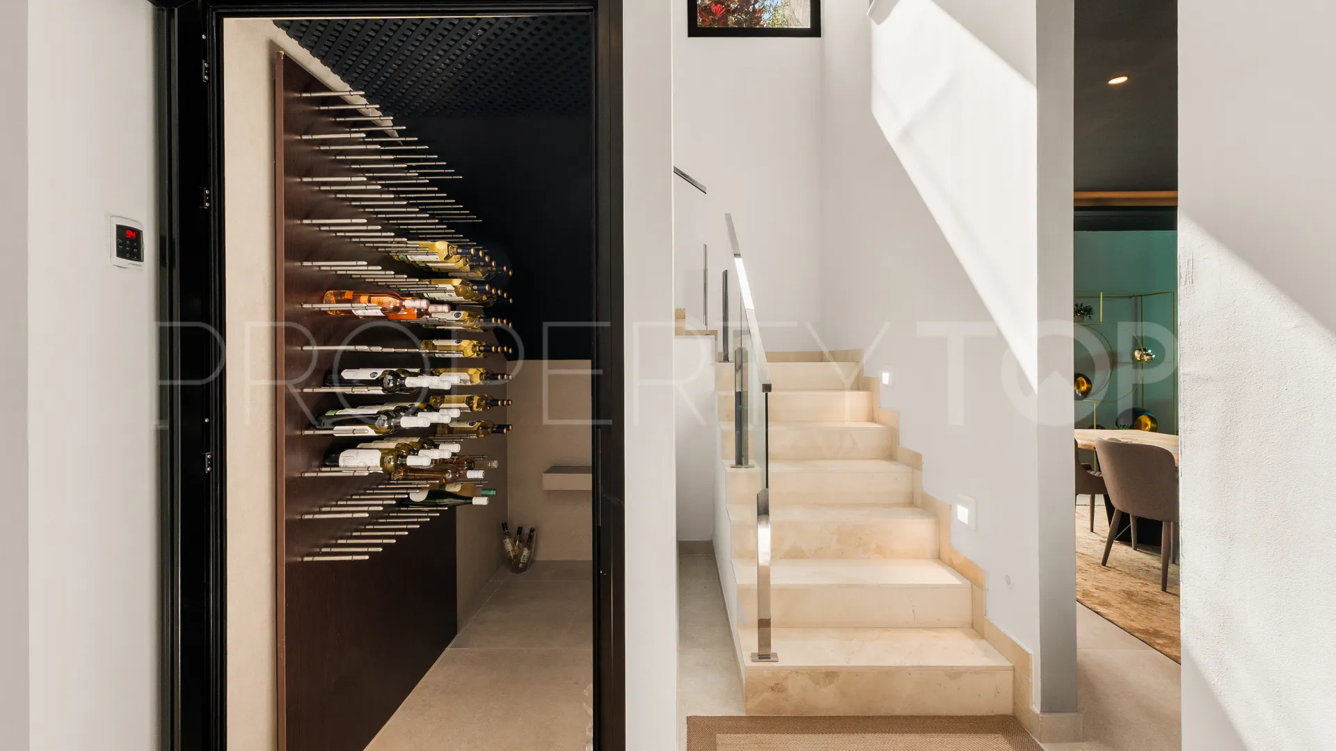 Buy 4 bedrooms villa in Golden Mile