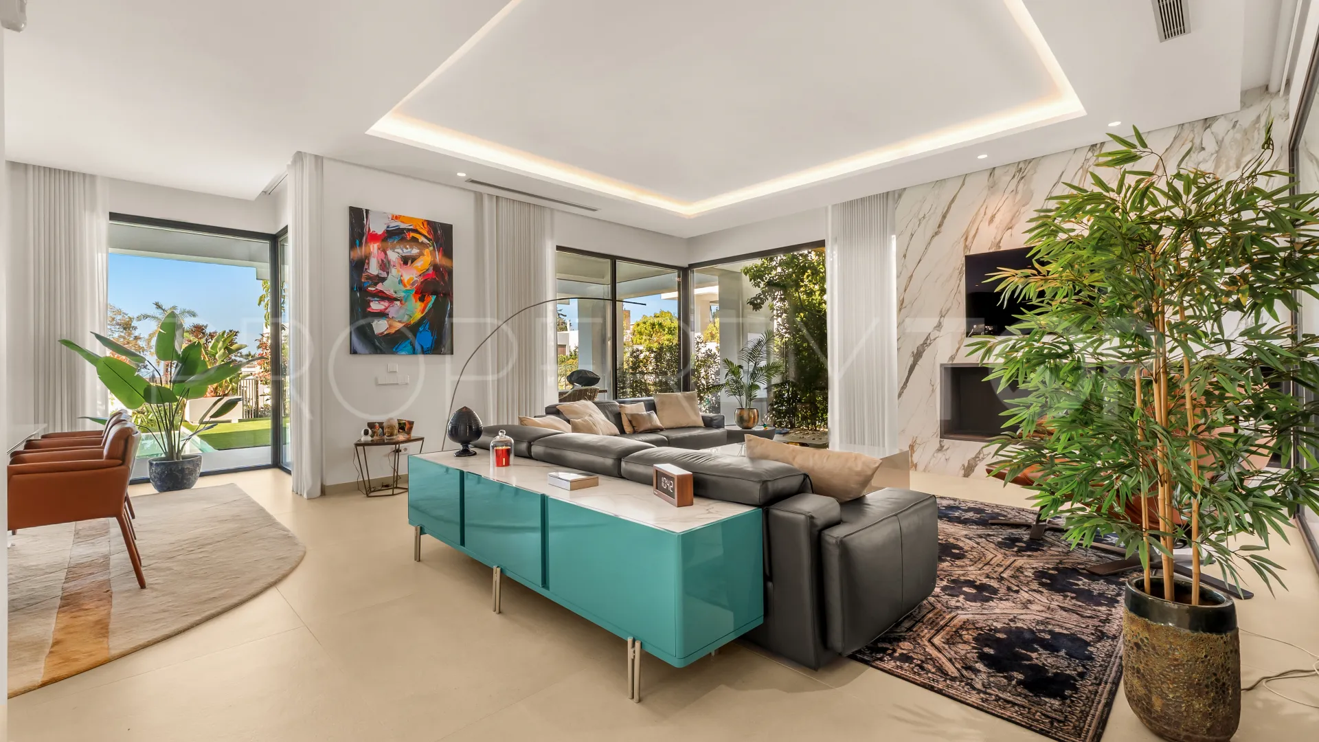 Buy 4 bedrooms villa in Golden Mile