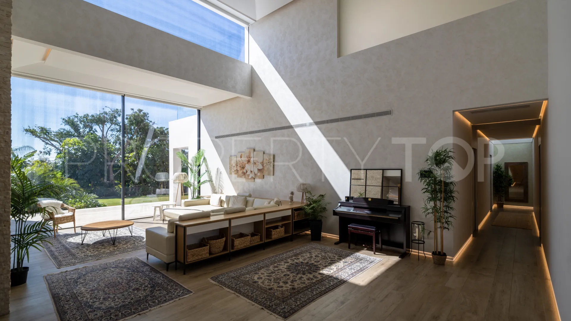 7 bedrooms villa in El Paraiso for sale