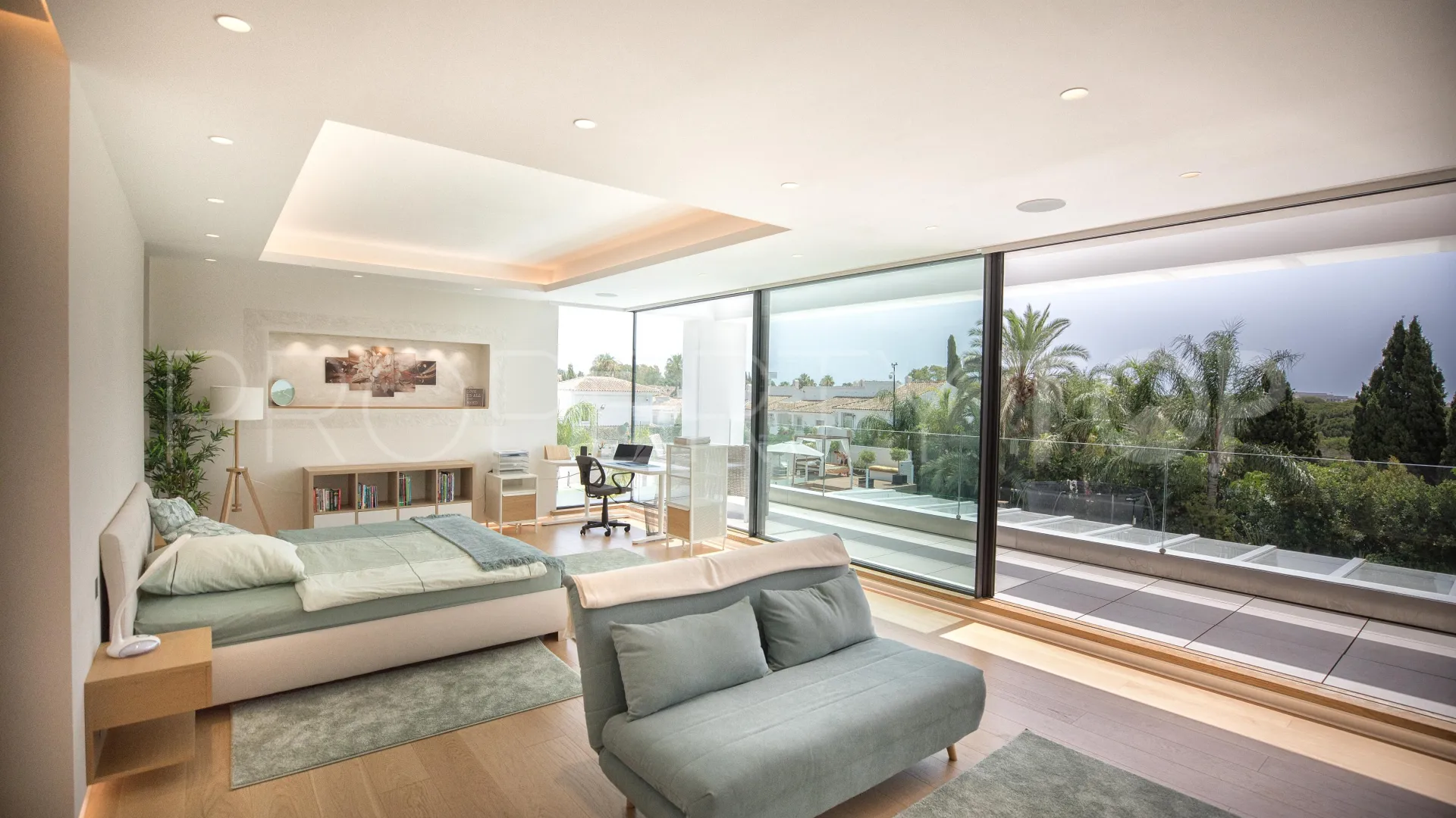7 bedrooms villa in El Paraiso for sale