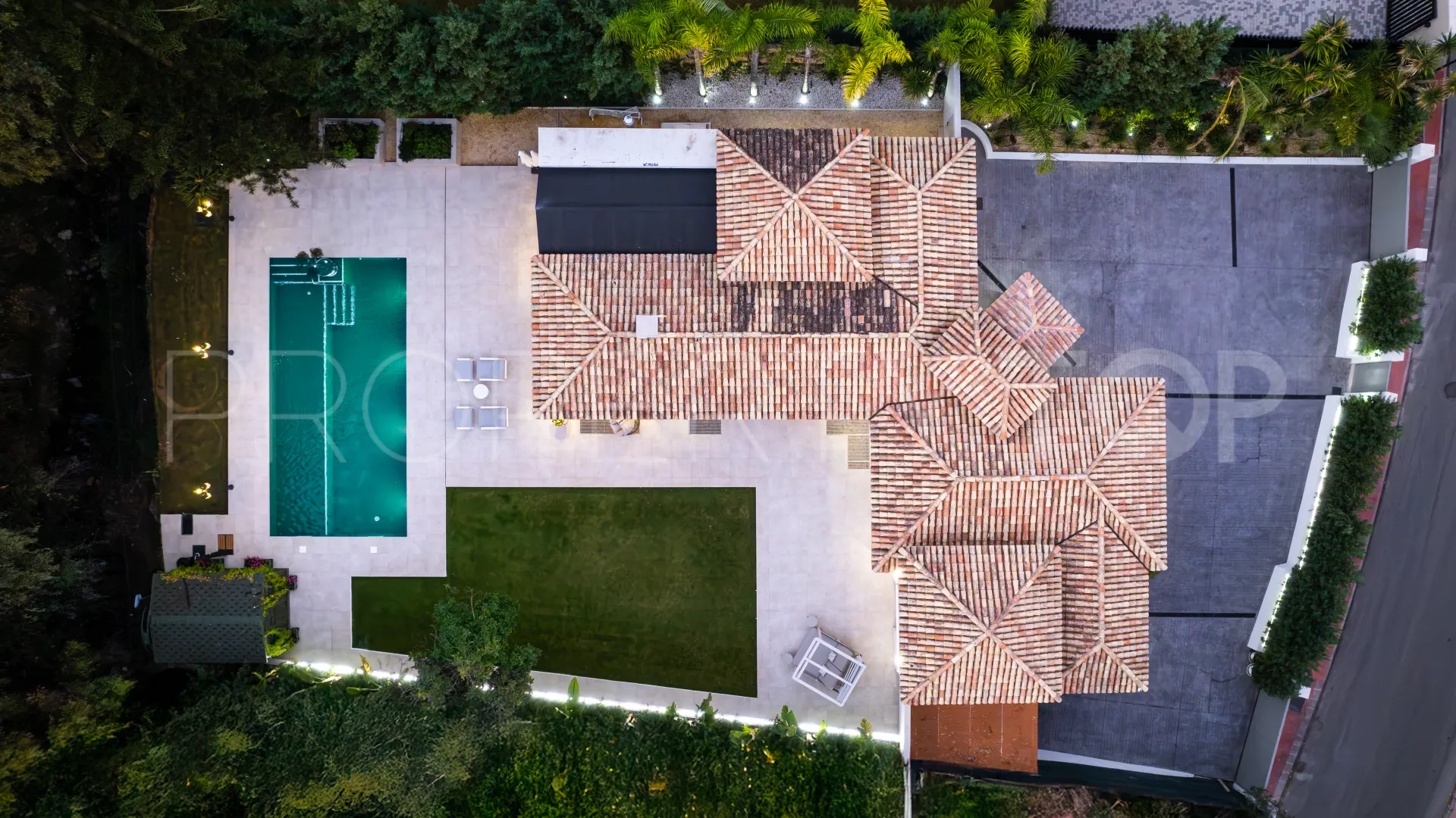 Villa for sale in La Cerquilla with 5 bedrooms