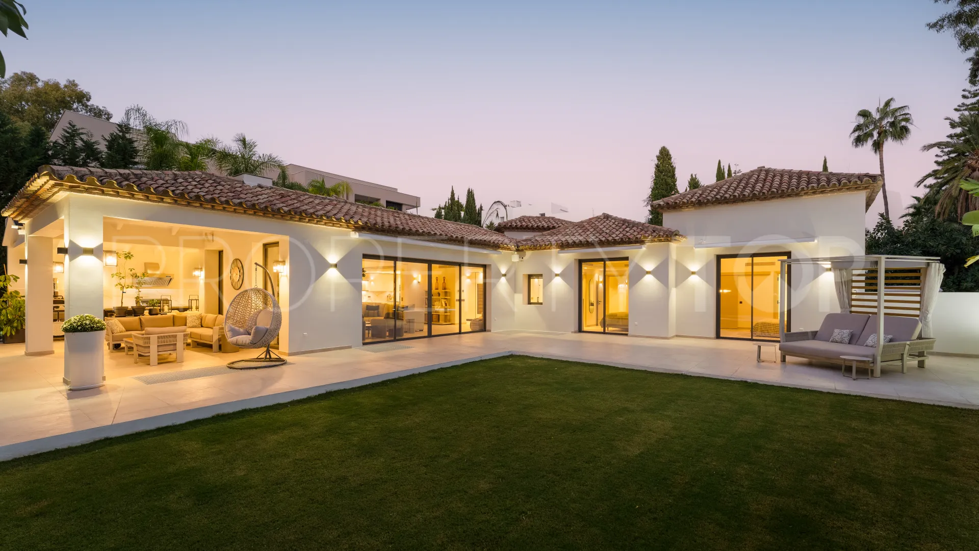 Villa for sale in La Cerquilla with 5 bedrooms