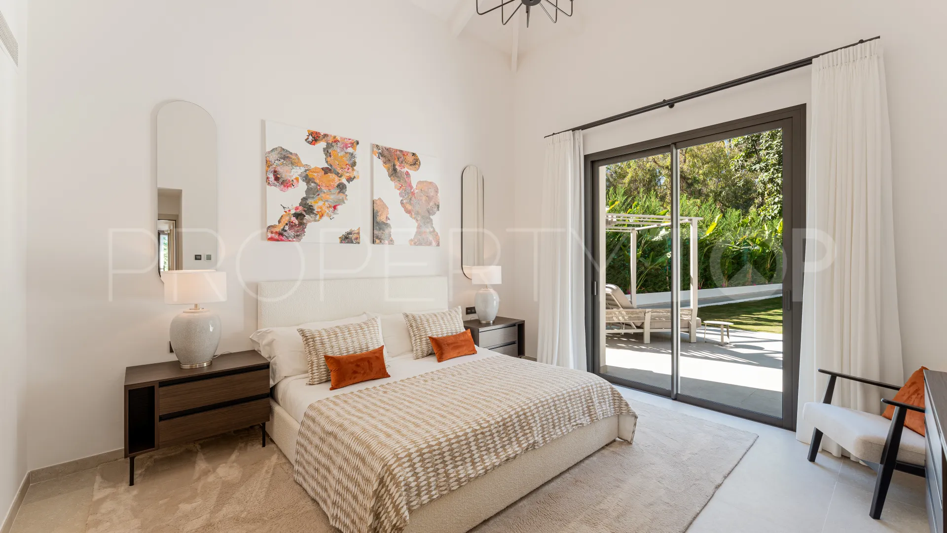 Villa for sale in La Cerquilla with 5 bedrooms