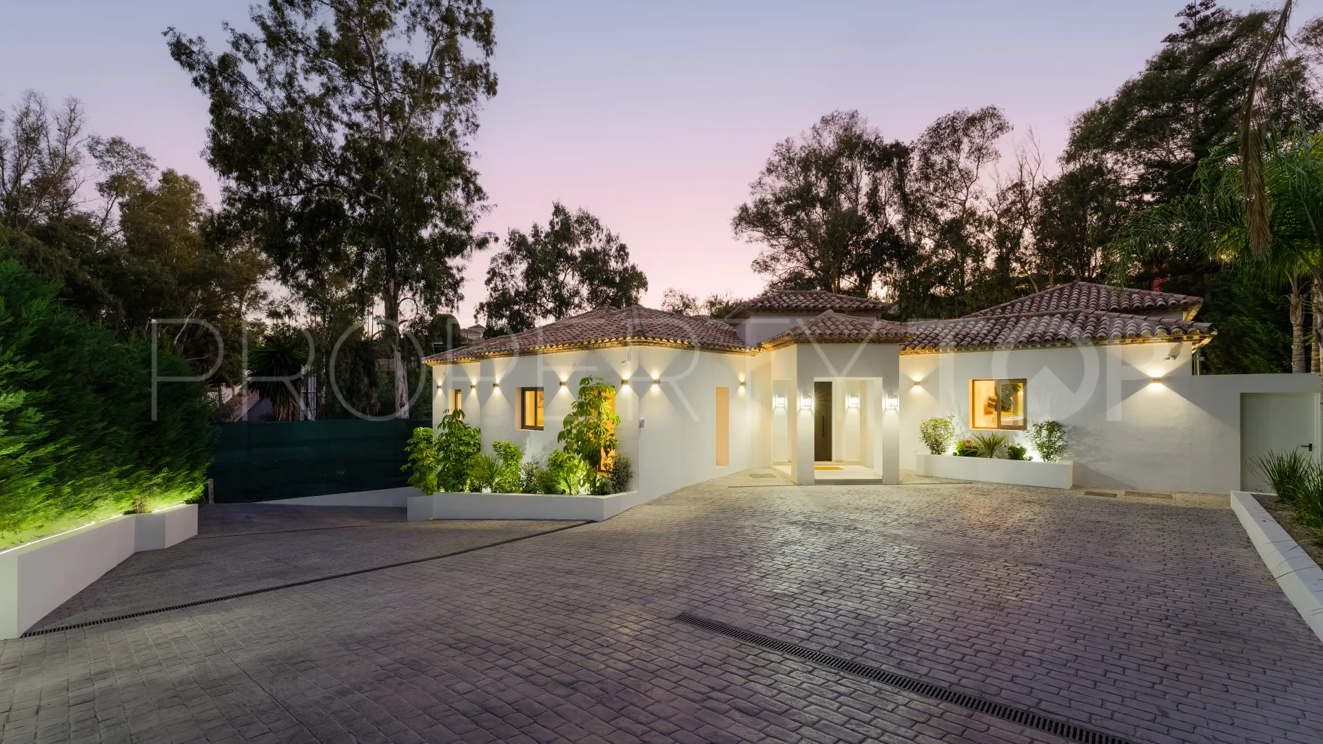 Villa for sale in La Cerquilla with 5 bedrooms
