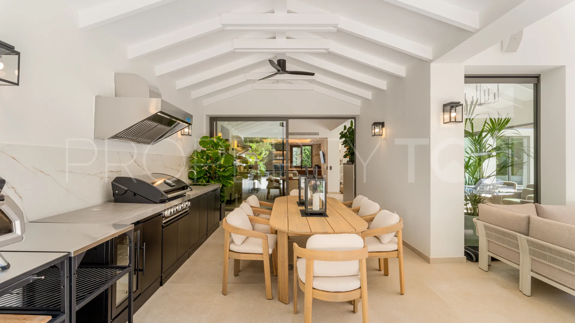 Villa for sale in La Cerquilla with 5 bedrooms