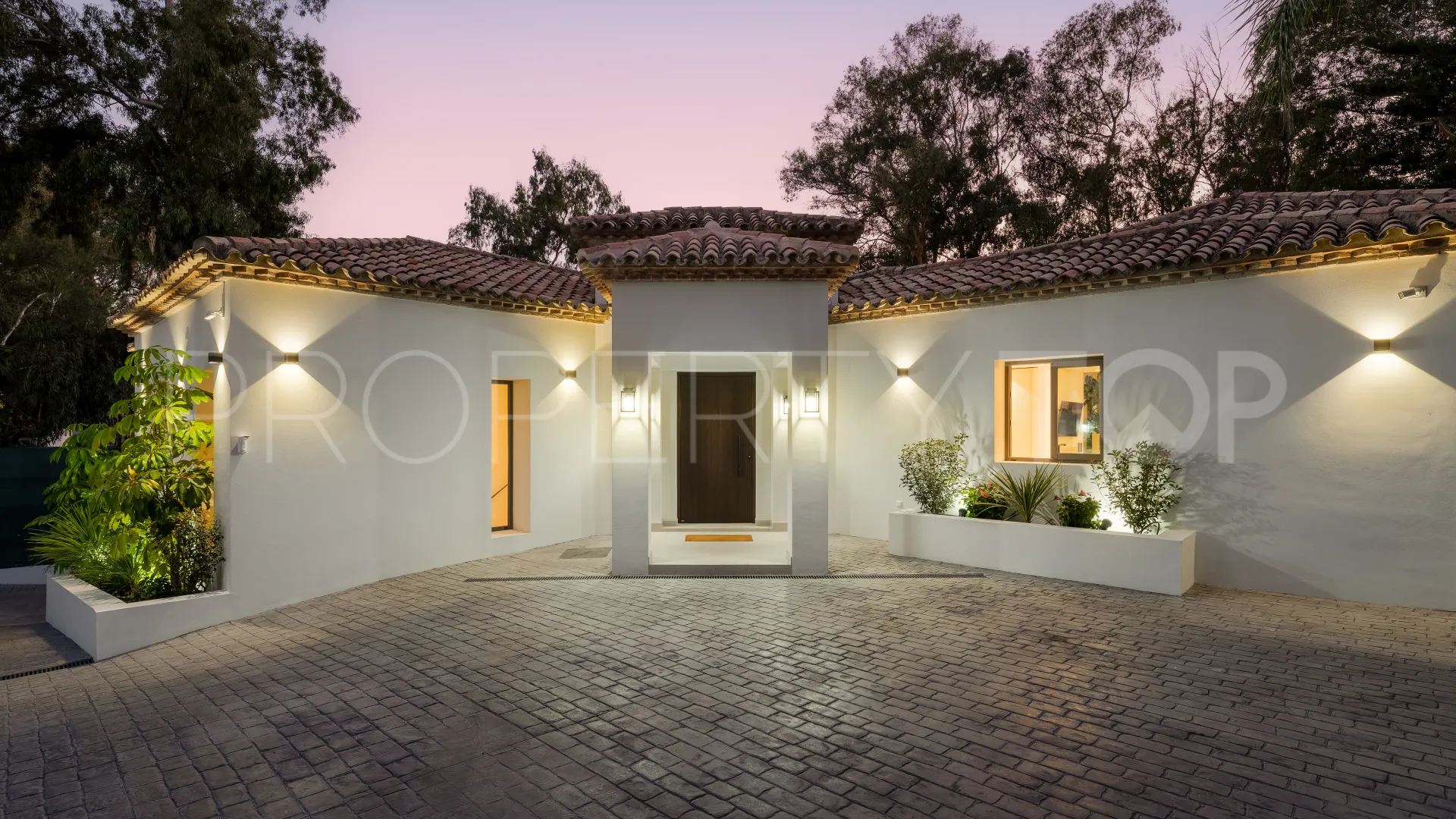 Villa for sale in La Cerquilla with 5 bedrooms