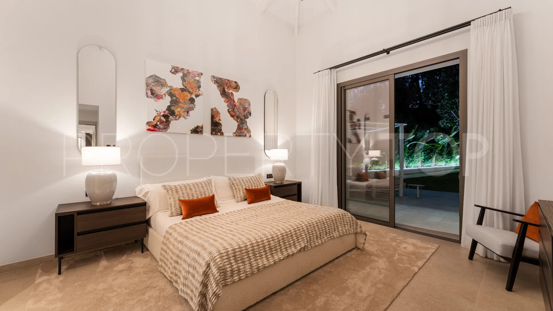 Villa for sale in La Cerquilla with 5 bedrooms