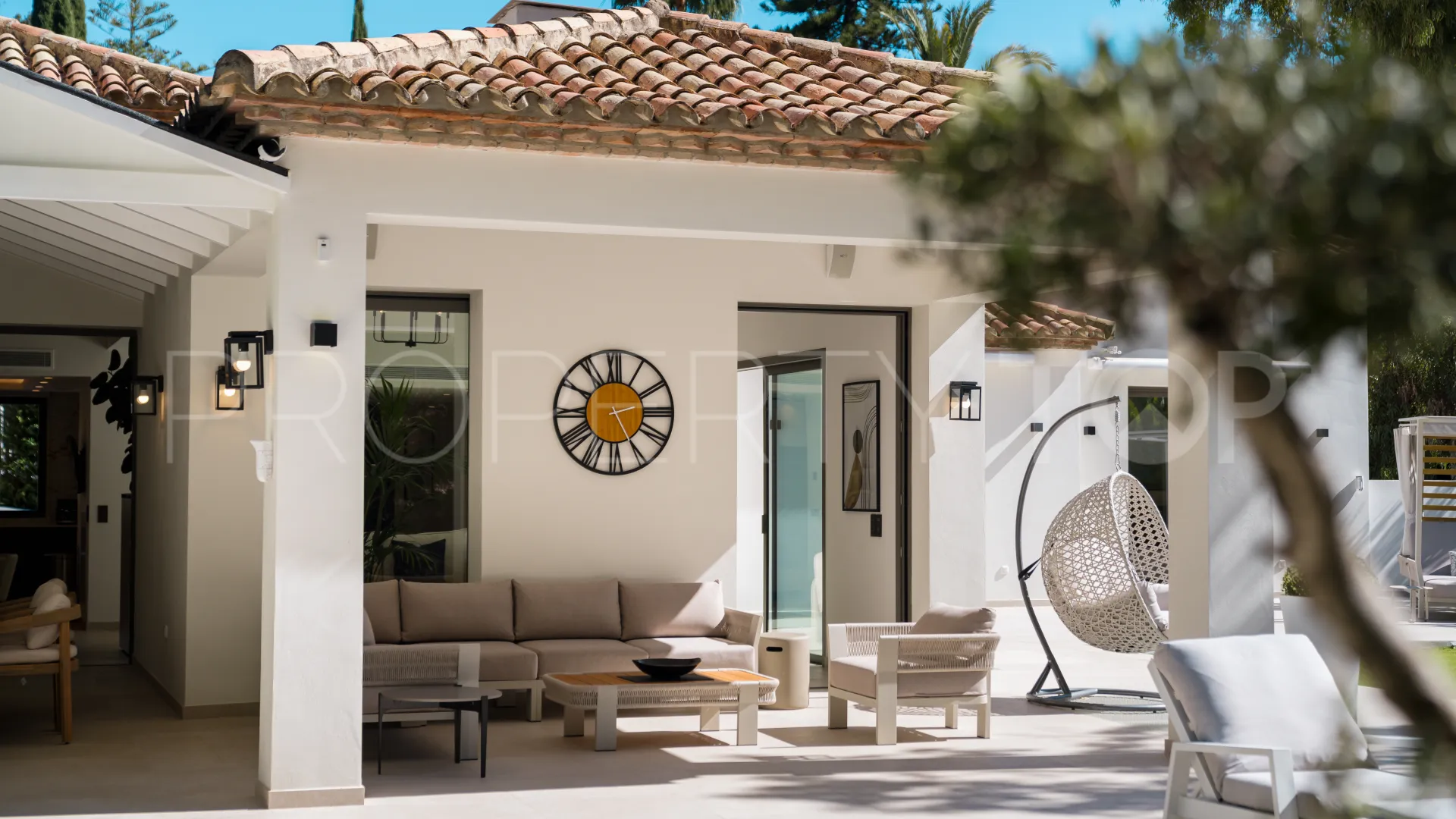 Villa for sale in La Cerquilla with 5 bedrooms