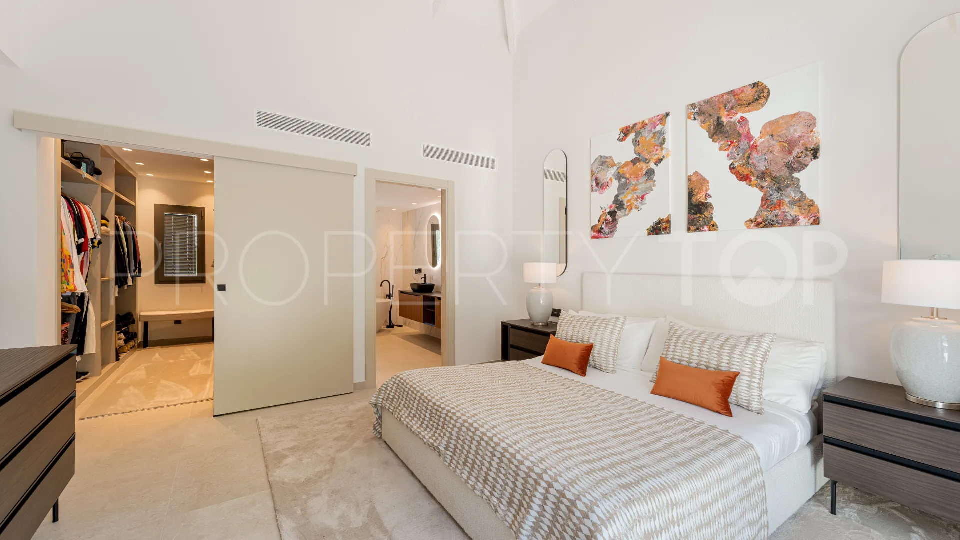 Villa for sale in La Cerquilla with 5 bedrooms